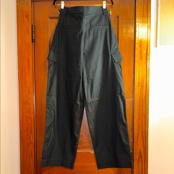 Banana Republic Black High-Rise Cargo Pants - Picture 9 of 11